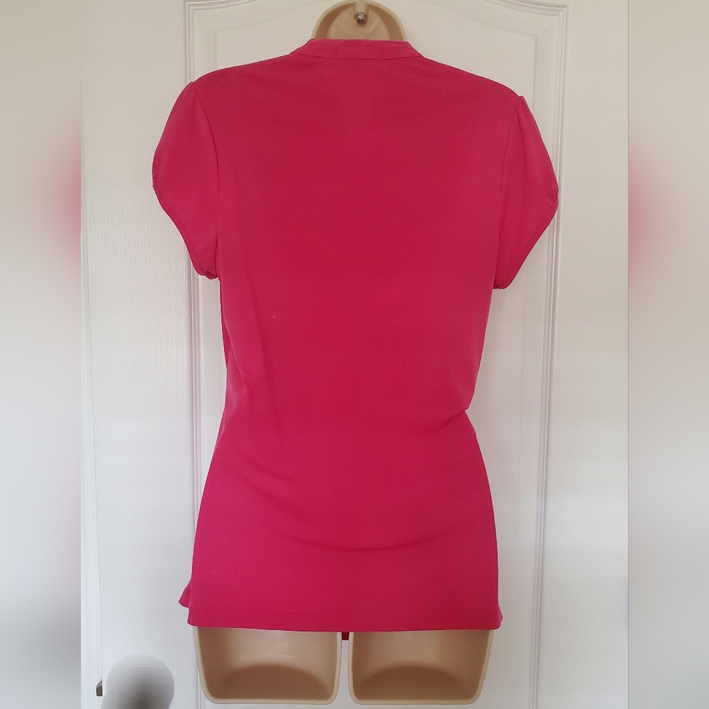 Free to luv Women's Hot Pink Shirt - Picture 4 of 6